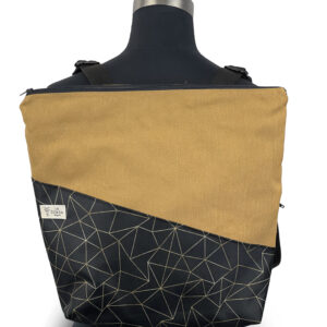 Mochila MAWENZI-BLACK TRIANGLES-MOSTAZA.