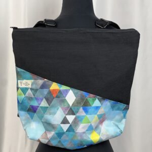 Mochila MAWENZI-TRIANGLES-NEGRA.