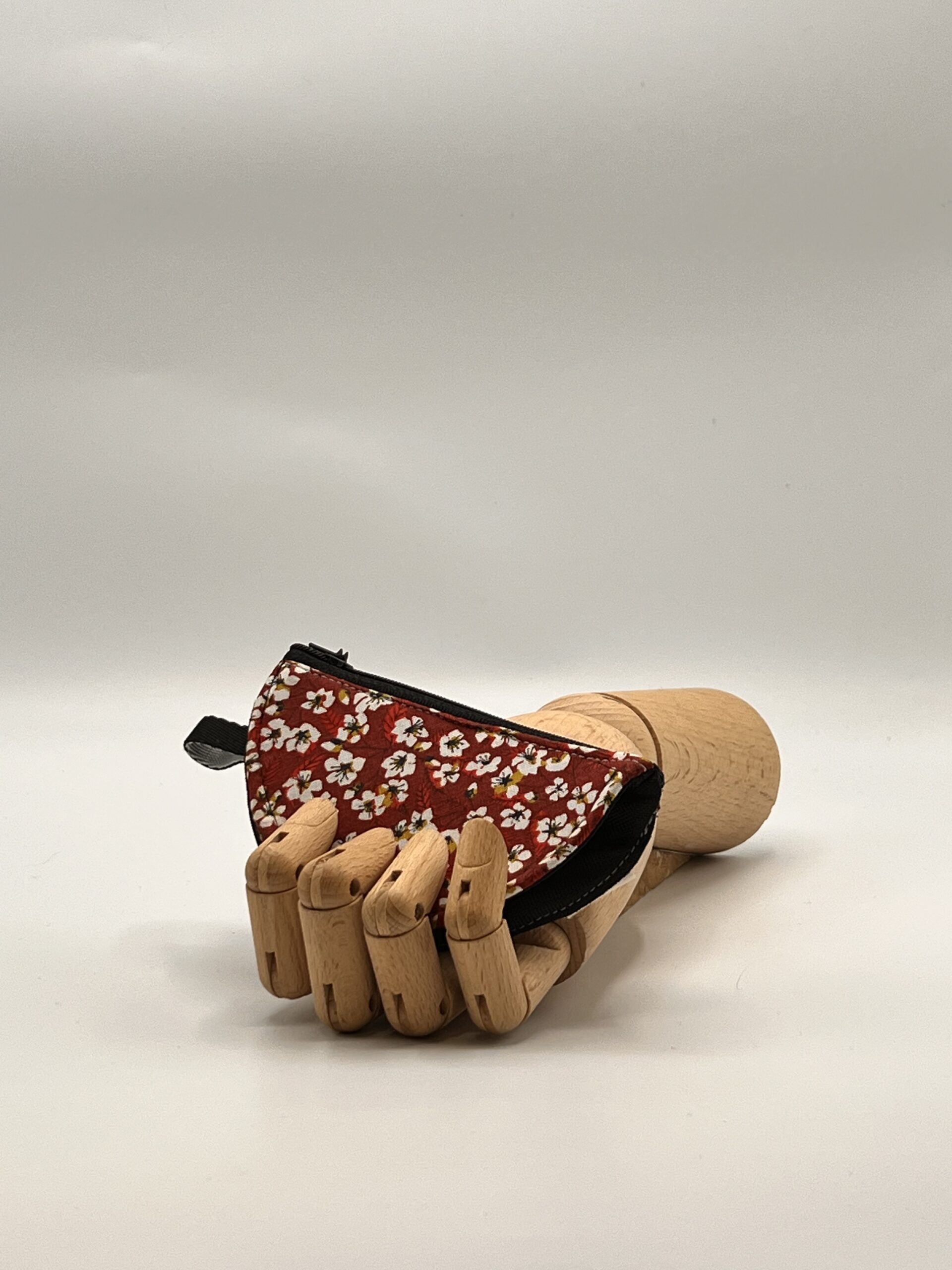 Monedero LIRA-flor almendro roja.