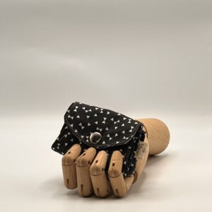 Monedero APONI-triángulo negro.