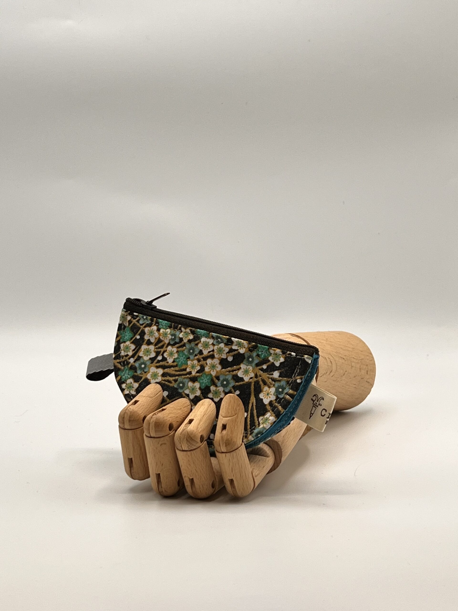 Monedero LIRA-flor japonesa.