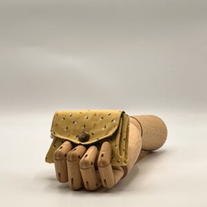 Monedero APONI-hojitas.