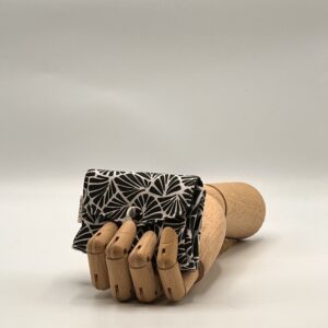 Monedero APONI-hojas negras.