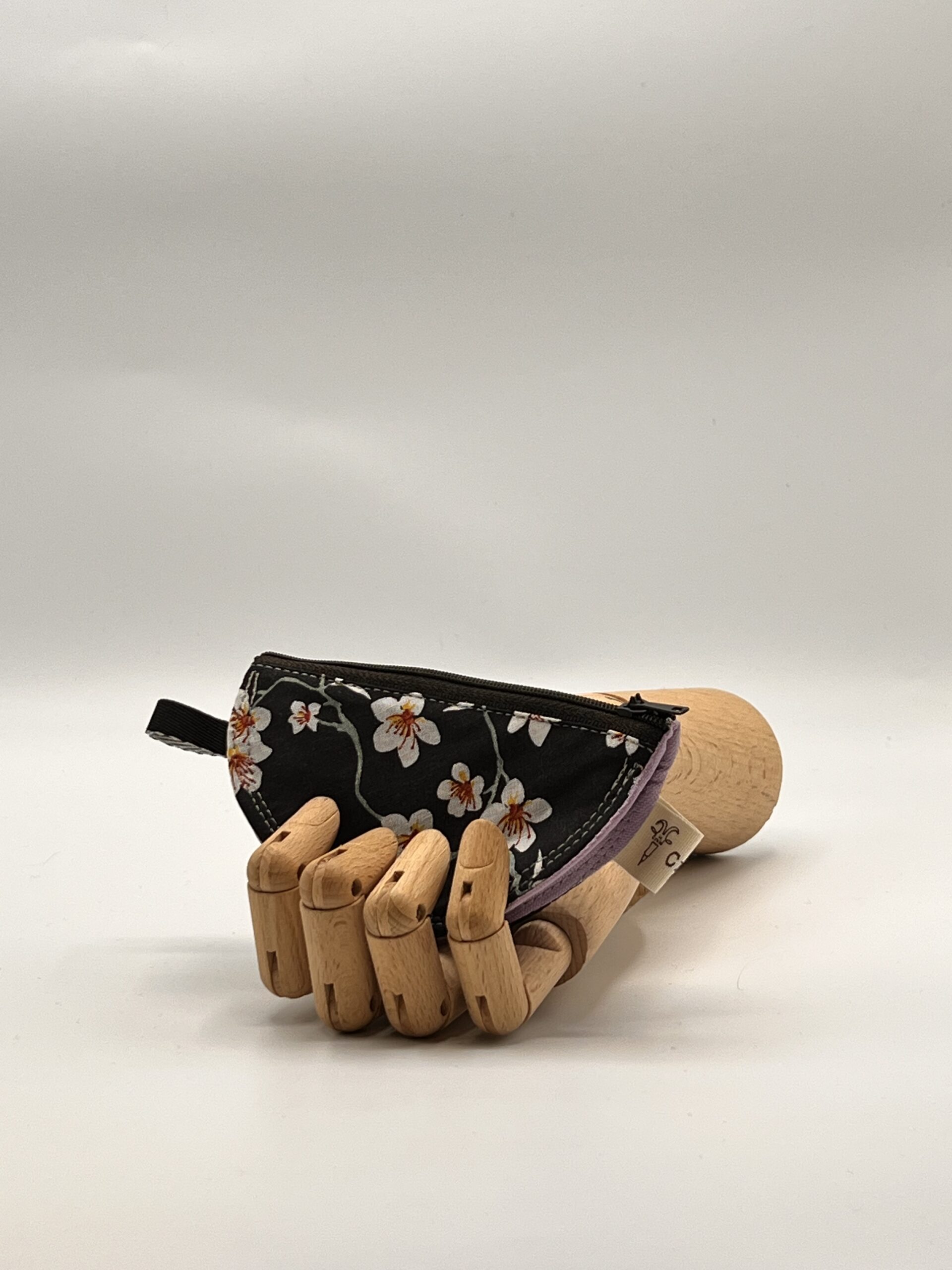 Monedero LIRA-flor almendro.