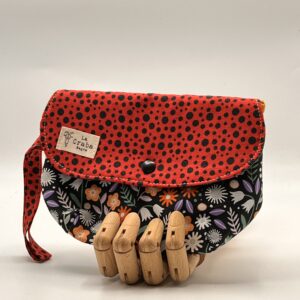 Neceser MIKA-lunares rojos.