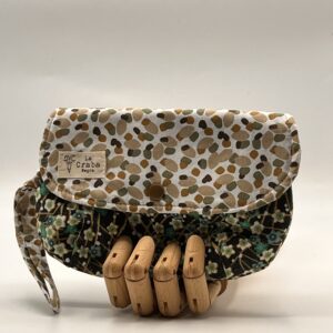 Neceser MIKA-motas marrones.