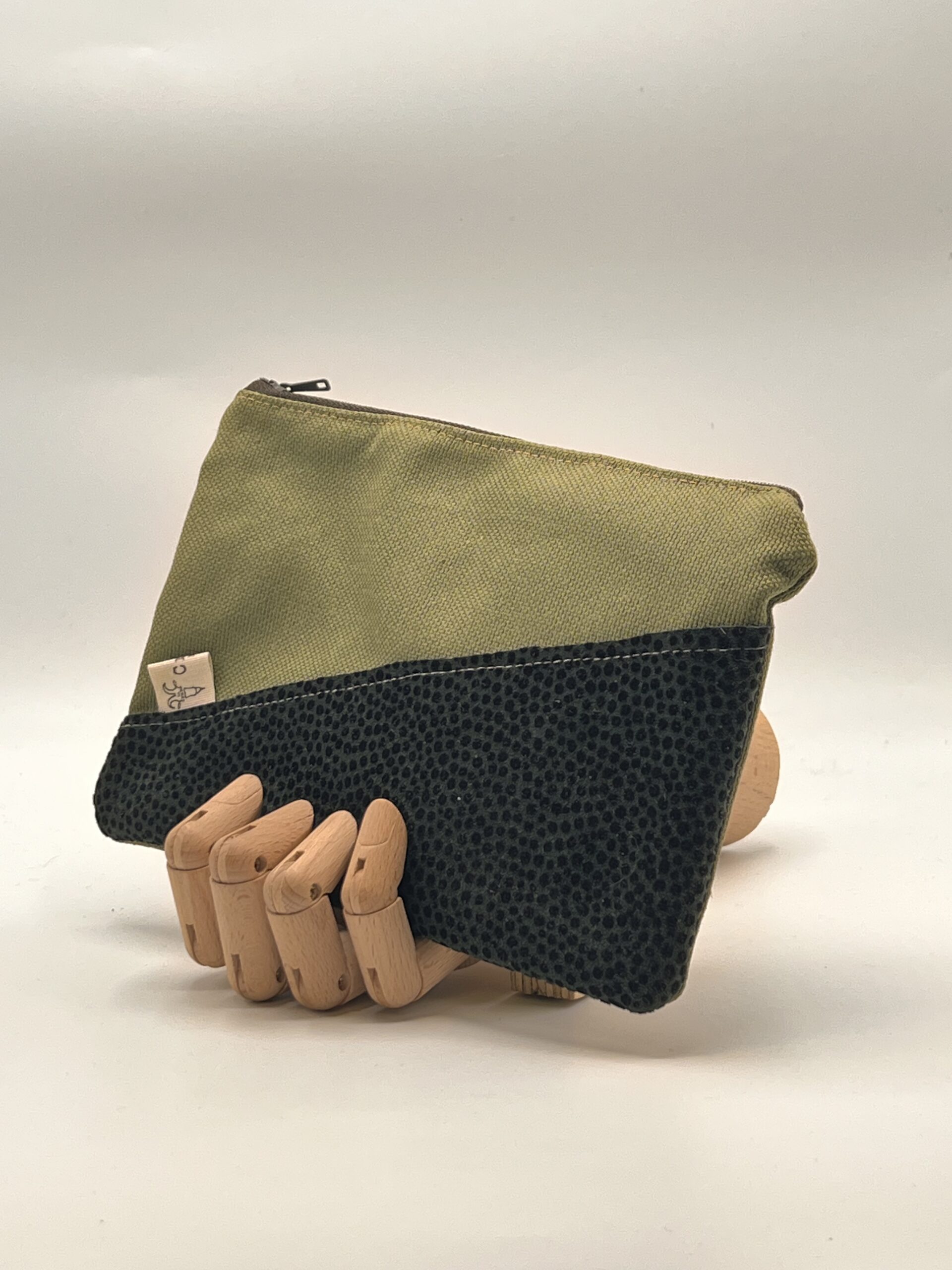 MONEDERO-NECESER-TIERRAU.Verde topo verde.