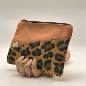 MONEDERO-NECESER-TIERRAU. Teja leopardo ocre.