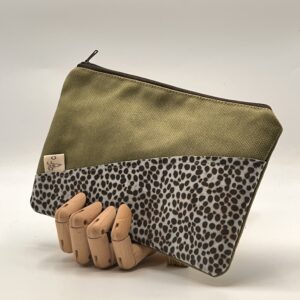 MONEDERO-NECESER-TIERRAU. verde topo azul.