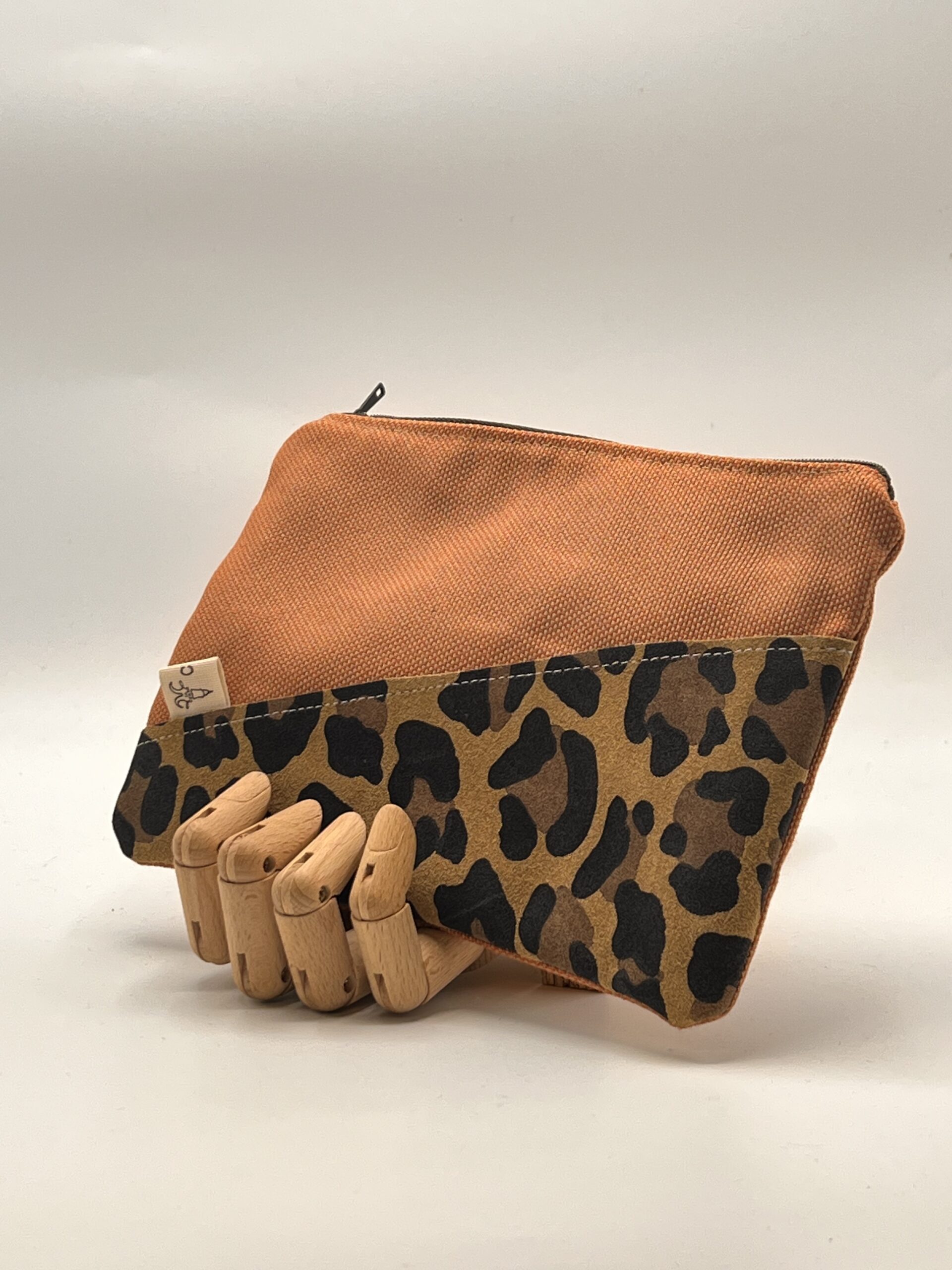 MONEDERO-NECESER-TIERRAU.Teja leopardo mostaza.