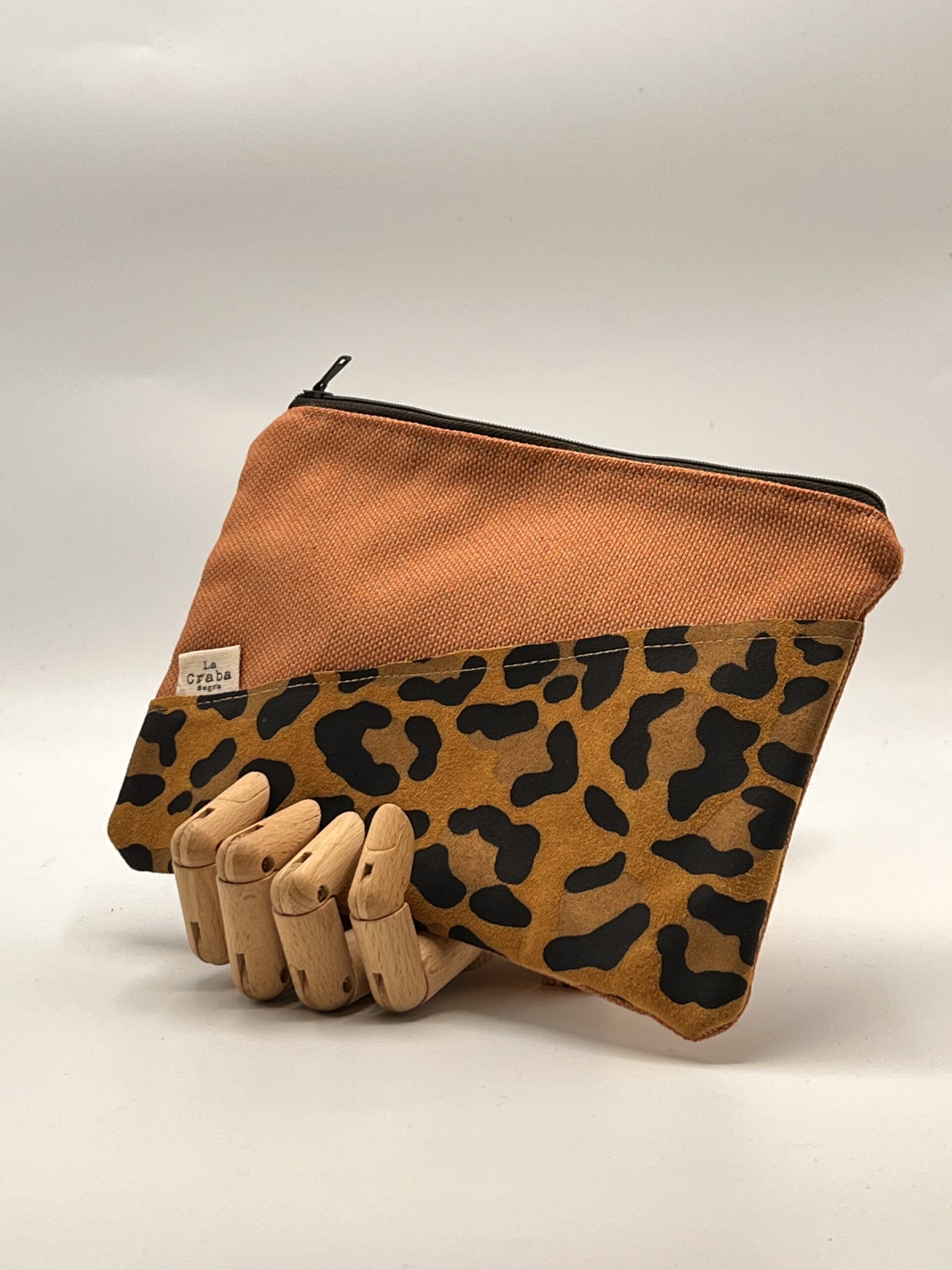 MONEDERO-NECESER-TIERRAU. Teja leopardo mostaza.