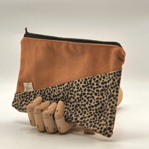 MONEDERO-NECESER-TIERRAU. Teja topo beig.